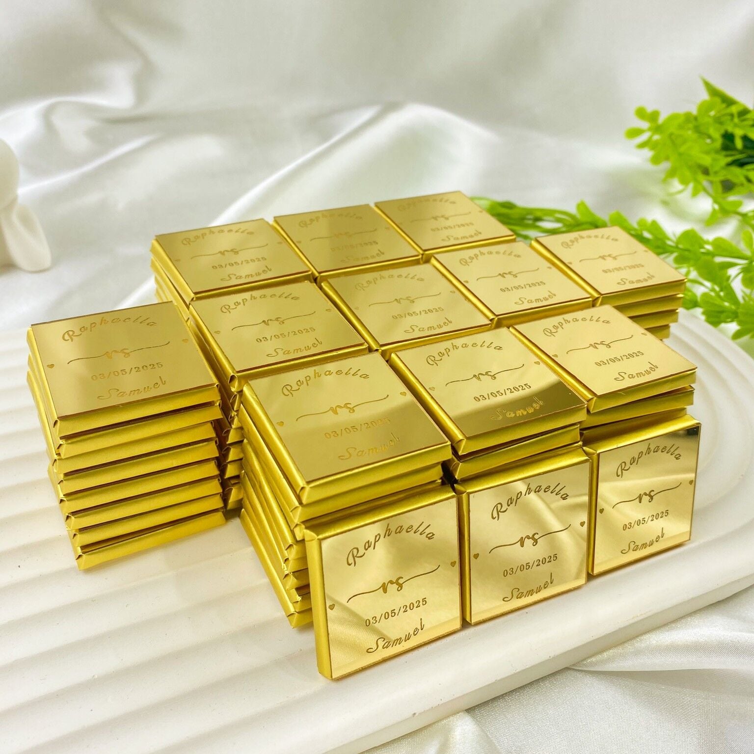 Altın Aynalı İsteme Çikolatası